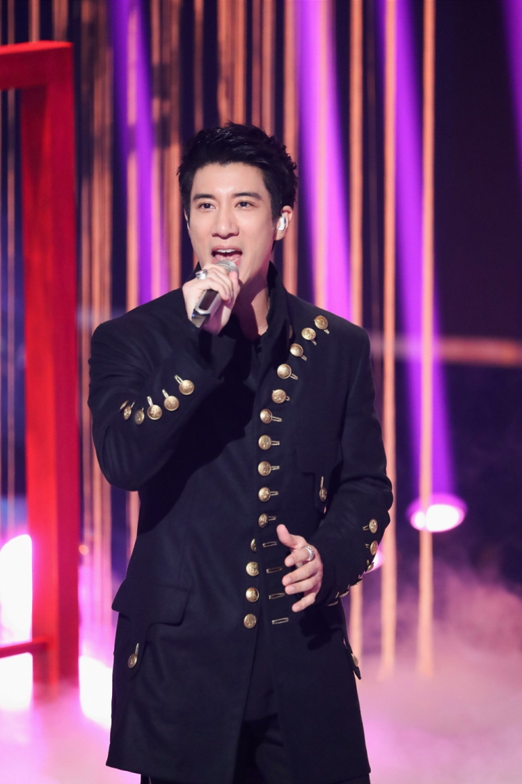 中国好声音中秋演唱会王力宏李荣浩那英哈林再现经典