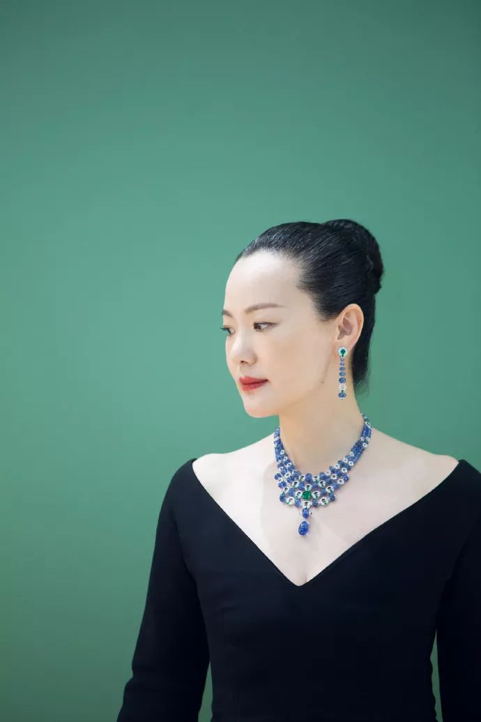 演员无戏可演,没有写给这部分女性的剧本」的大环境中,咏梅也面临着