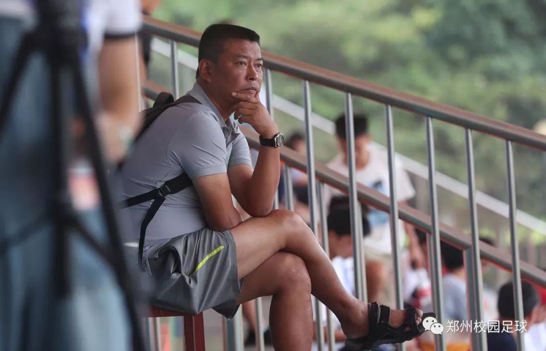 最美教师陈斌坚守绿茵二十七载只为成就更多梦想