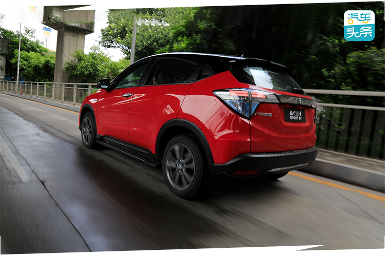 ve-1的整体转向手感依旧保持了广汽本田燃油小型suv的风格,属于轻松好