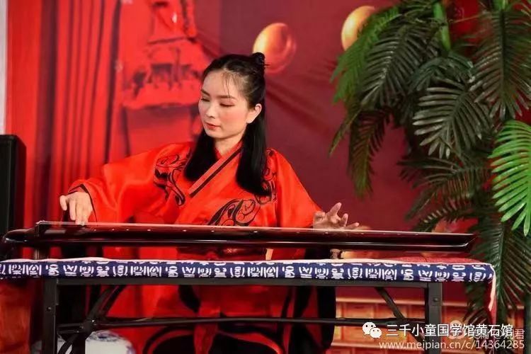 让我们携手穿越古今,敬拜月神,重现一场浪漫唯美,古典雅致,温馨隽永的