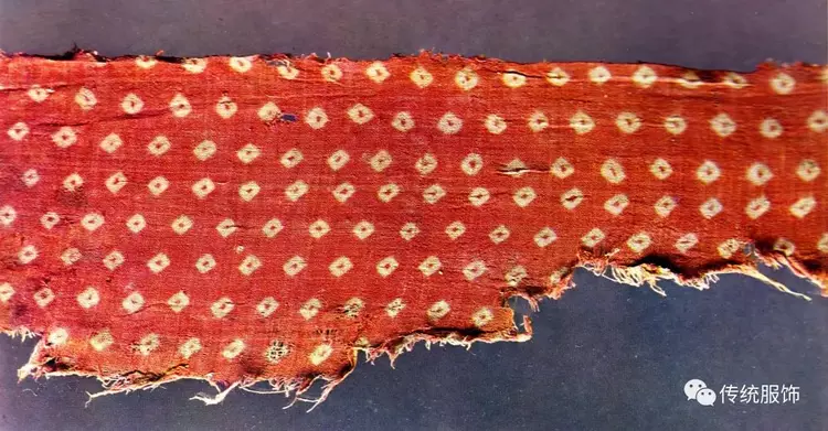 绞缬将点点繁星穿在身上人间万物