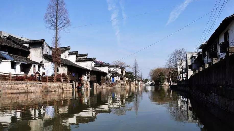 海宁长安古镇灯会5000华灯点亮运河古镇美