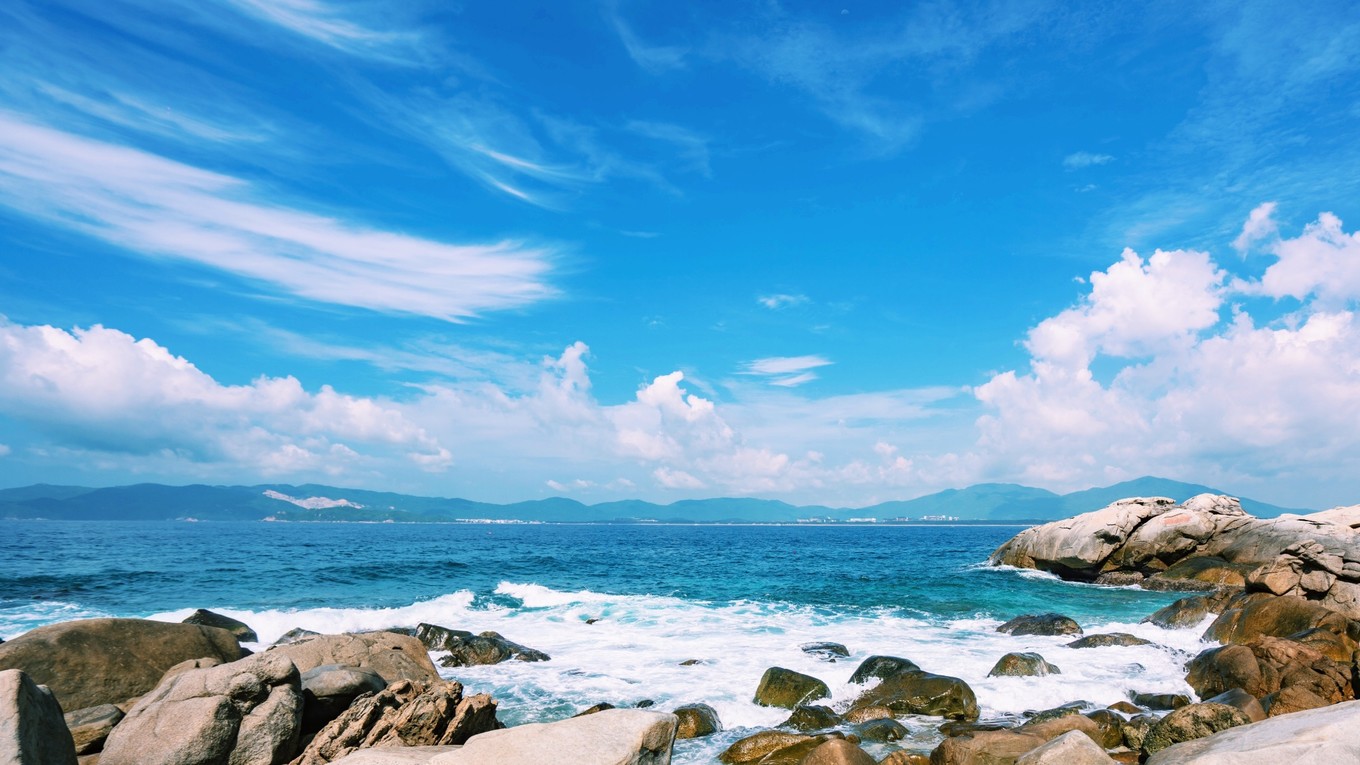 椰风海韵中潇洒享受梦幻三亚的惬意