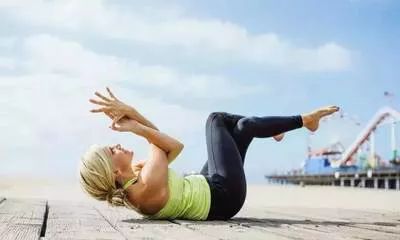 瑜伽体式鹰式解析缓解紧张提高你的平衡力