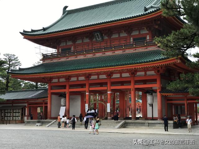 京都之因喜欢这神社的名字就在此卜了一签却不认字
