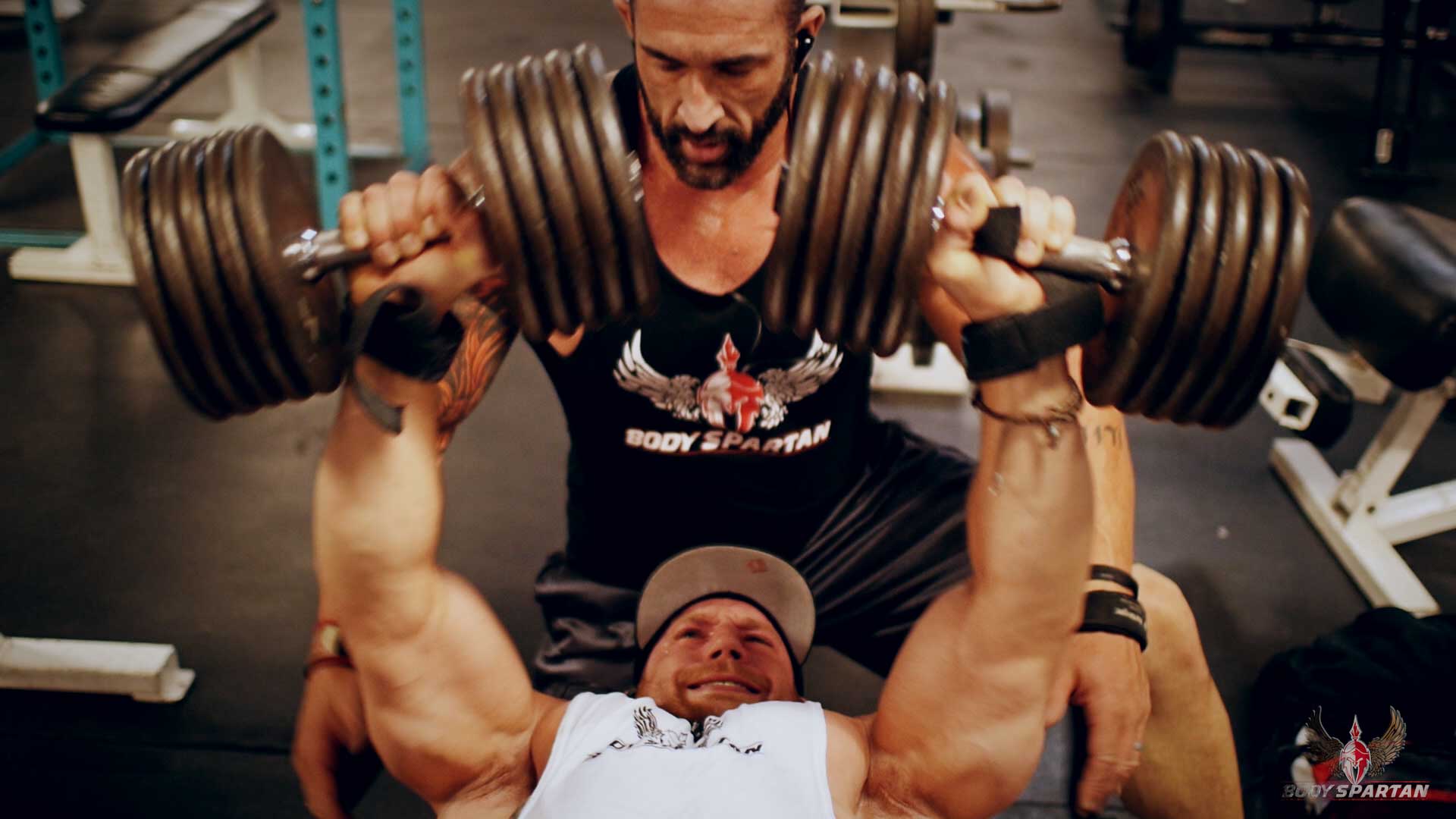 你举铁可以消耗多少卡路里杠铃哑铃是你健身房最好的新朋友