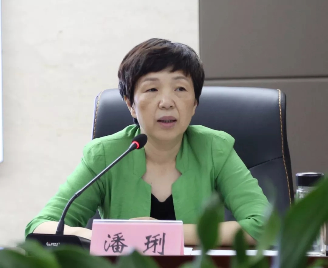 饶清华,潘琍出席横峰县创建国家卫生县城工作推进会