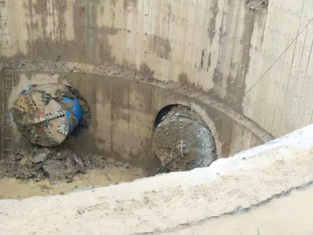 因水我们一起奋战市域外配水工程管道三标第一段顶管顺利进洞