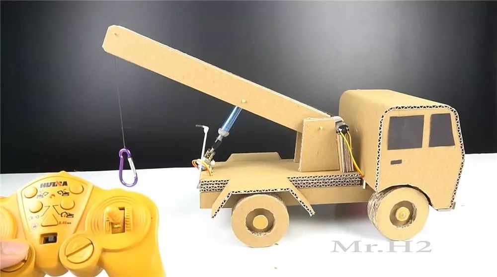 小小创造者动手做一做