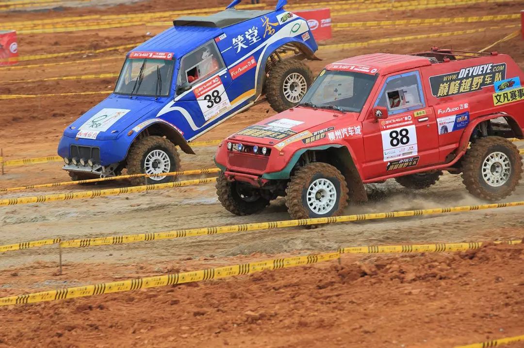 拉力赛将在这里拉开帷幕,比赛凝聚了顶尖越野高手,想在比赛中脱颖惹出