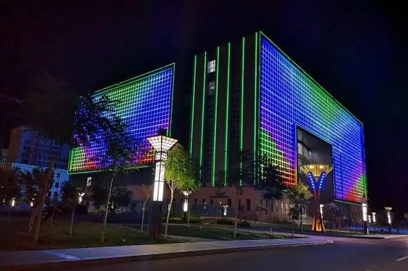 金昌"夜天使"盛装来袭,美得超乎想象!_城市