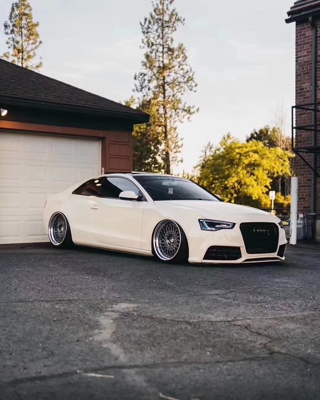 airbft气囊减震生产厂家李洋分享奥迪a5改装气动避震升降效果