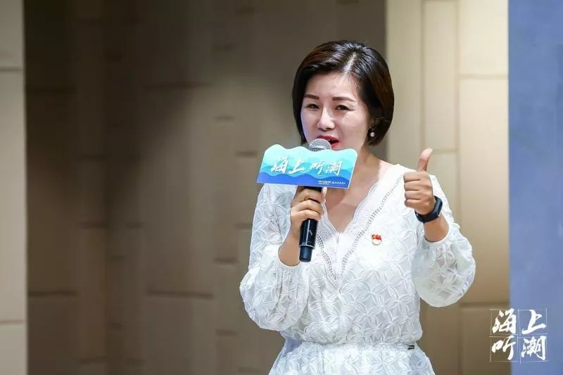 虹口区宇泰景苑小区虹叶居民区党总支书记王静华,上海"厕所革命"网红