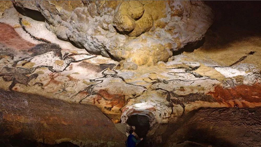 法国拉斯科洞穴壁画被四位少年首次发现