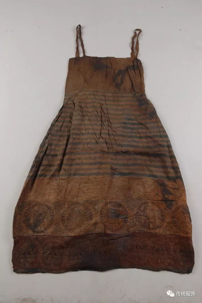 绞缬将点点繁星穿在身上人间万物