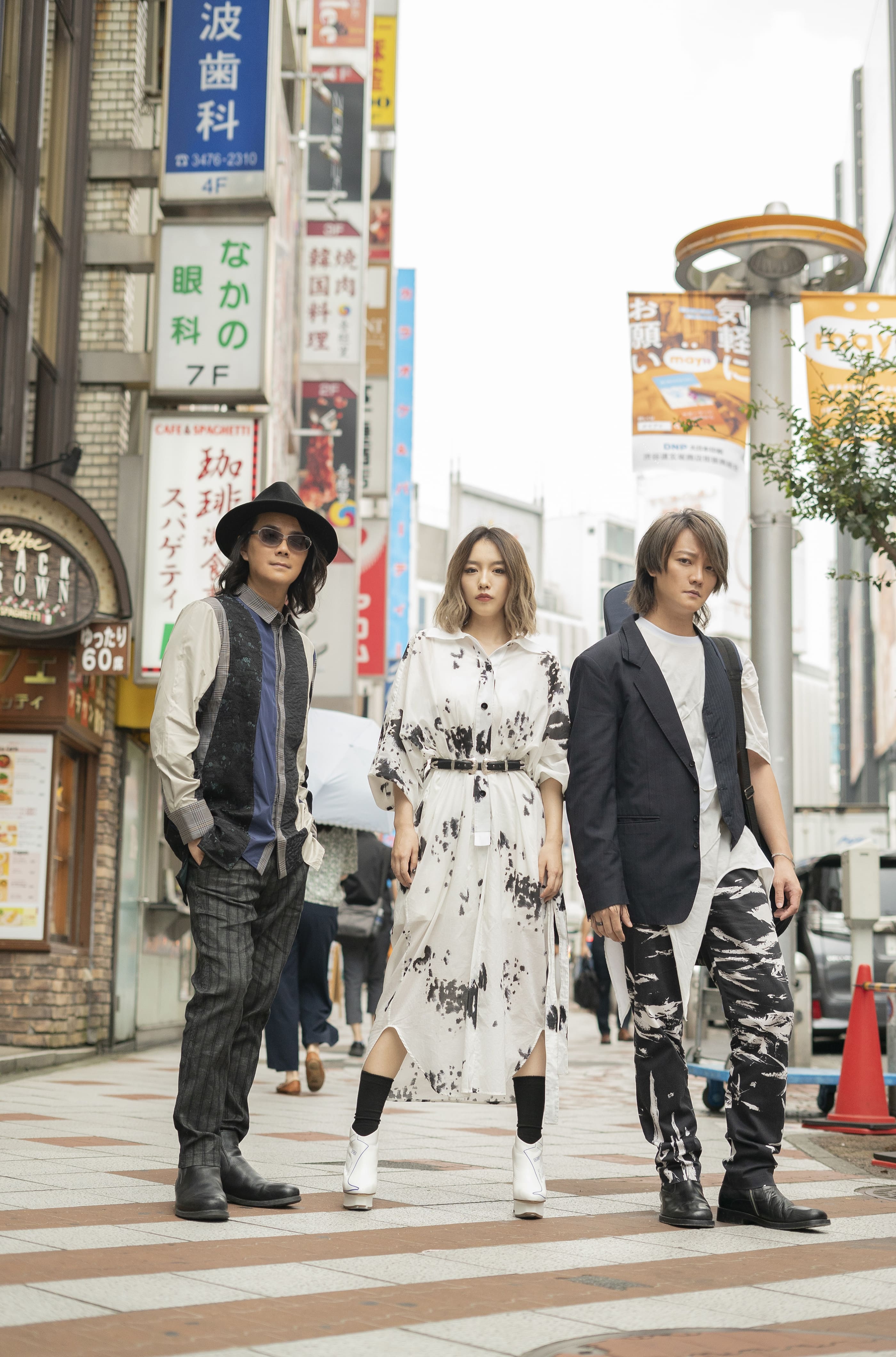 fir飞儿乐团无限青春mv上线跨国合作大无限乐团录制新单曲