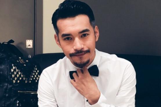 有种变脸叫文松留胡子当年的娘炮不见了瞬间变成硬汉