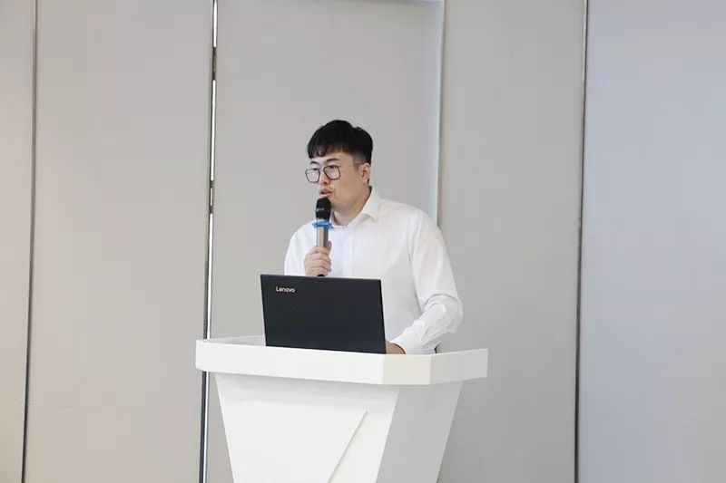 活动现场,鞍山市金融发展局局长张诚,鞍山团市委书记张莹,鞍山团市委