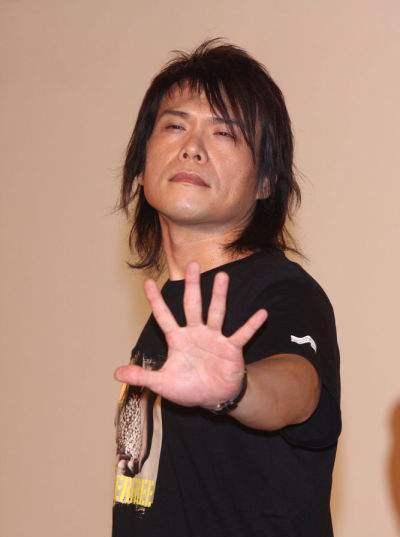 出道27年,每一首都成ktv必点,他凭一己之力救活了华语摇滚乐_伍佰