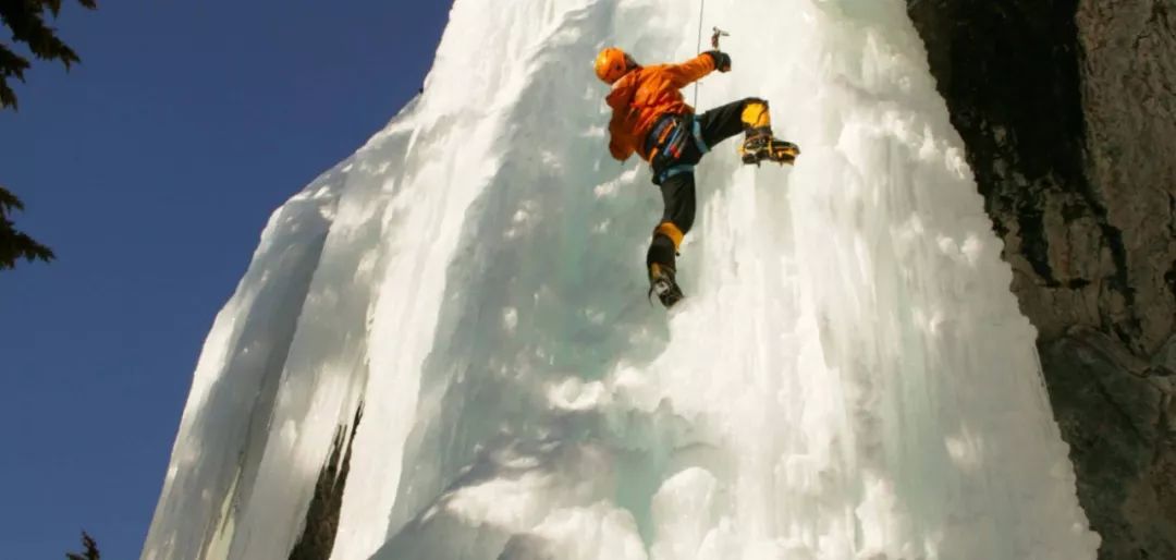 滑草,穿越,蹦极,洞穴探险,汽车摩托车越野等具有一定专业性及危险性的