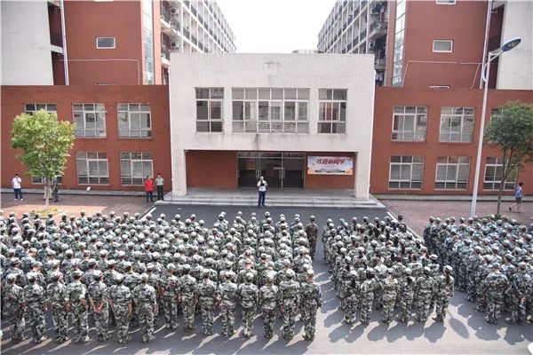 新余消防救援支队深入新余学院开展消防宣传培训进军训活动