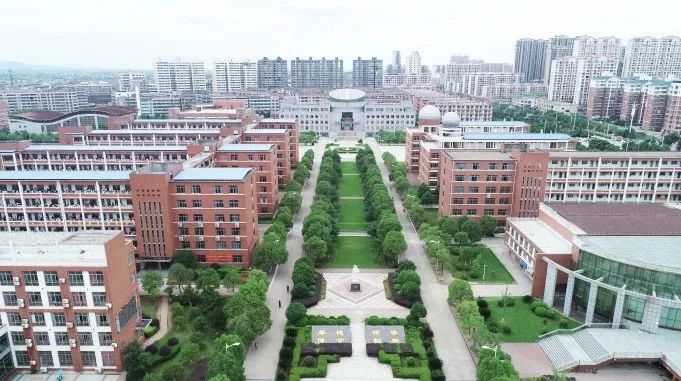 万人出动场面震撼临川一中我为你骄傲