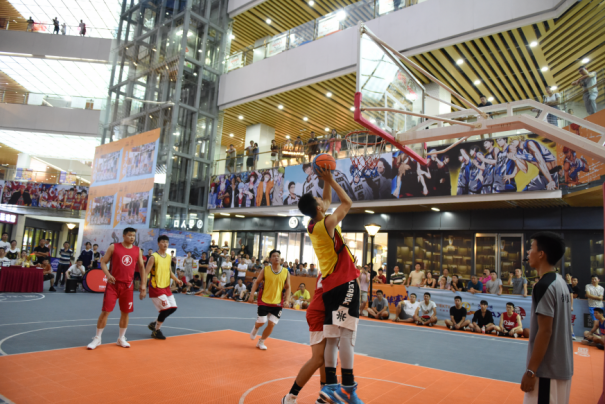 中茂城自开业便成为长沙商场的人气之王各个特色板块正在释放巨大能量