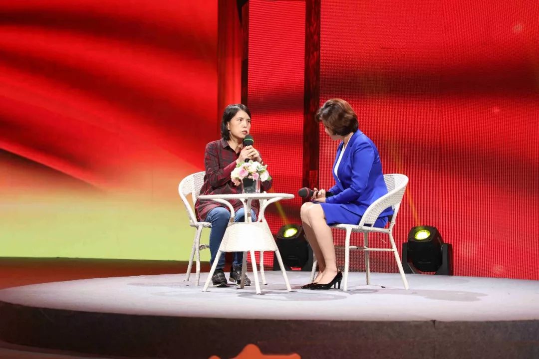 张胜林接受著名主持人窦爱莉专访张胜林在访谈时表示,新时代的贵州,还