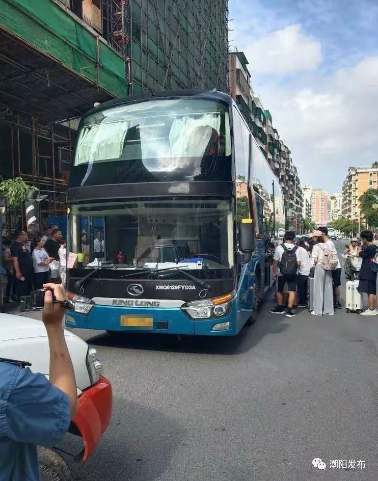 潮阳有泥头车被查,还有一辆运载学生大客车!