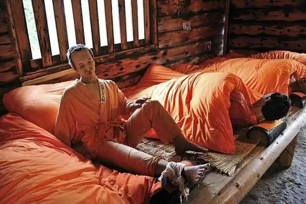 原创11年中他成功越狱4次,3年都在外流浪,中年写自传成经典