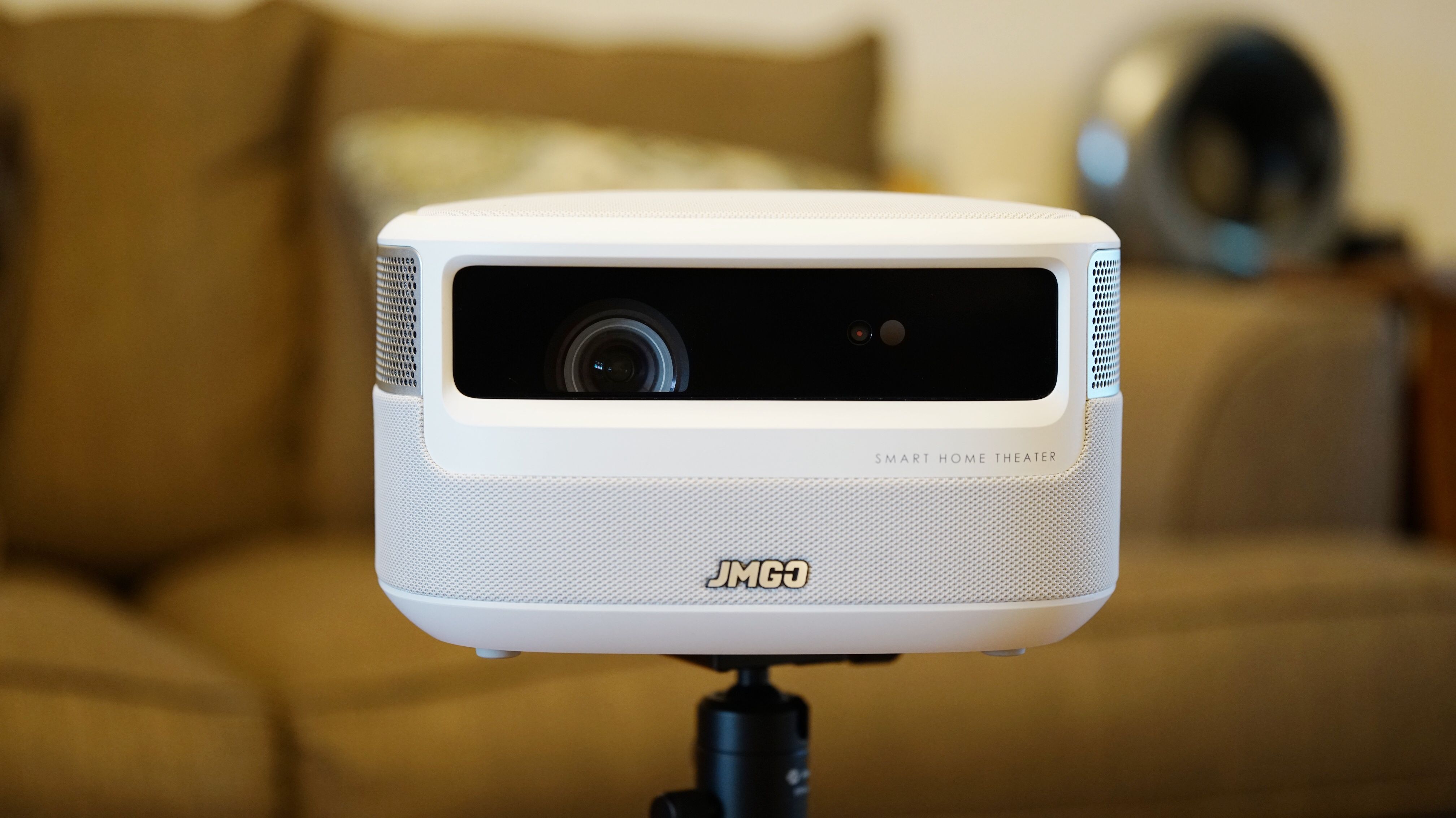 附坚果 j9小型投影仪开箱测评