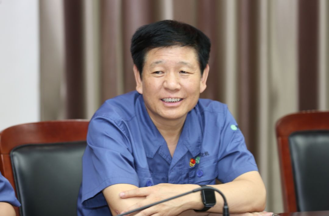 阳煤化机召开班组长,大学生座谈会