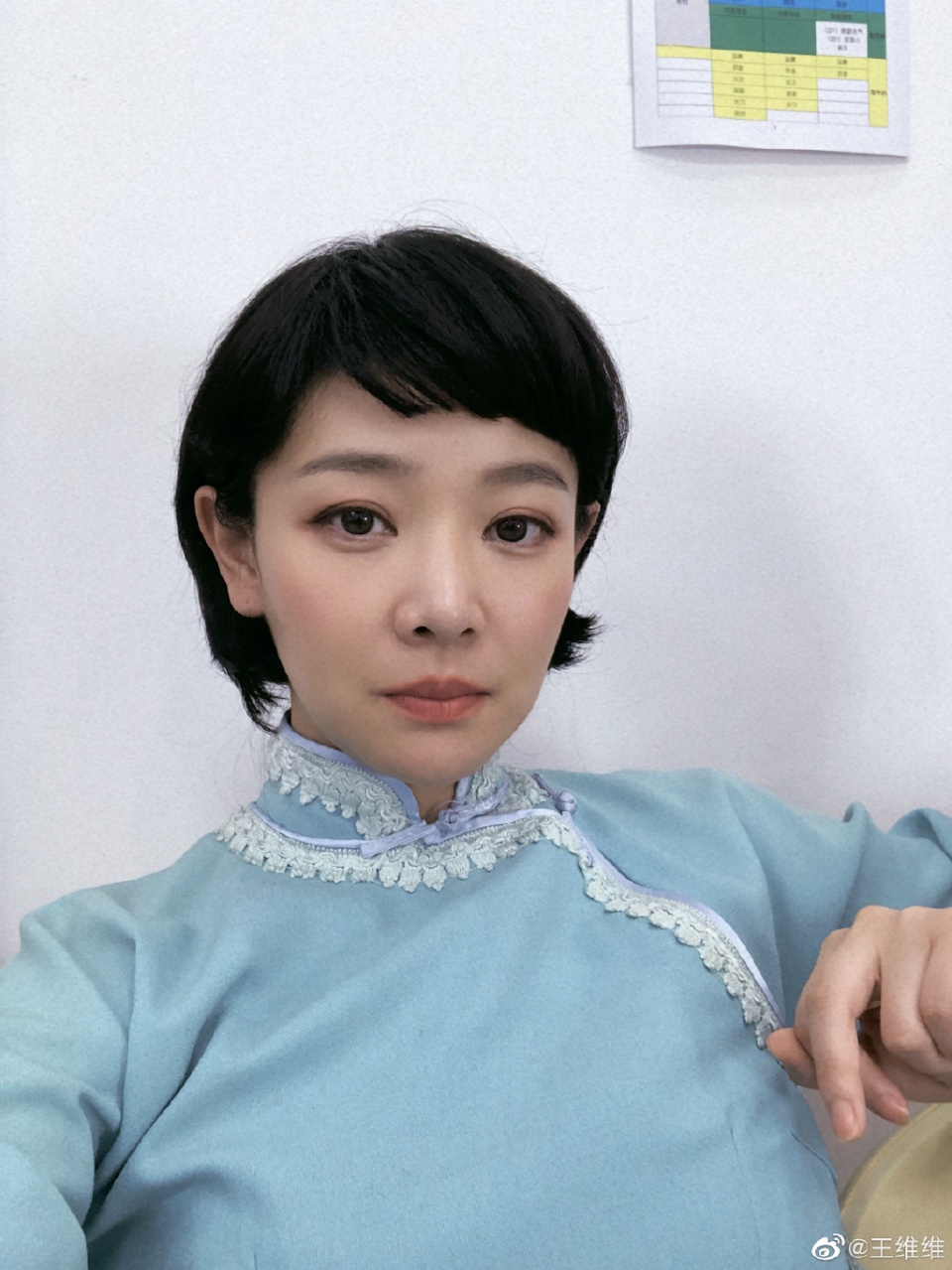 王维维参演《不可触摸的真情》与《红旗谱》,在剧中分别饰演"陈菲菲"