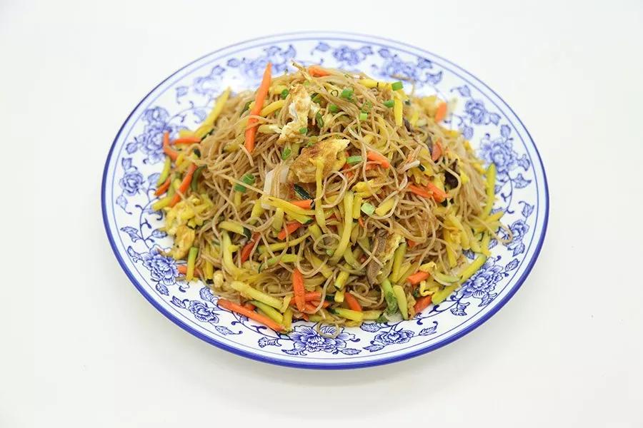 炒素面其实在很多的地方都有素面,而楠溪江的素面品质更佳,其成品常被