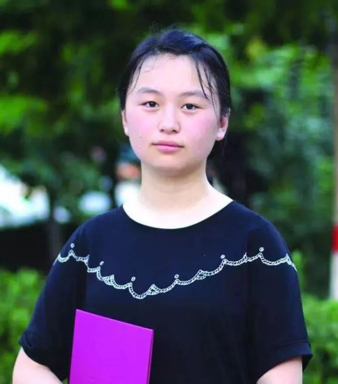 清华大学向大名一中发来贺信