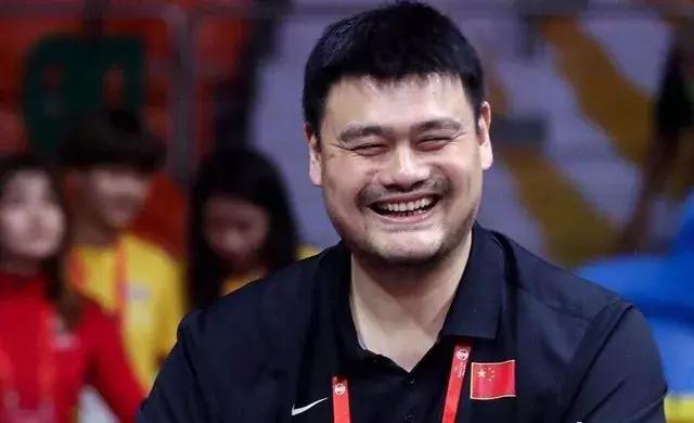 如周琦,西热力江就和他在一起了,然后,还有一段搞笑的"欢迎