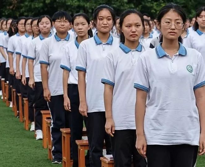 插上理想和毅力的翅膀徐州三中举行新学年开学典礼暨教师节表彰大会