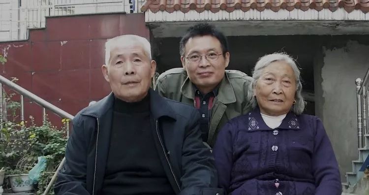 林心如被麦家一句话刺痛:人最大的教养,是接纳父母的平凡