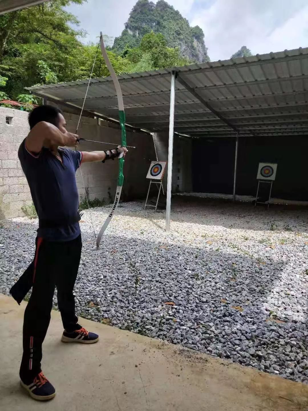 游客照」还记得小时候在电视上看到古人策马扬鞭,拈弓搭箭时的场景吗