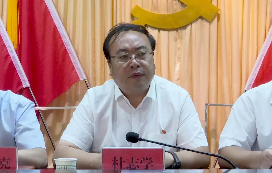 杜志学在讲话中指出,按照中央和省市委部署,阿克塞县