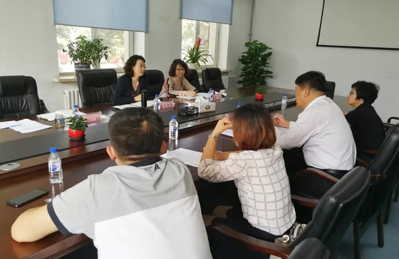 吉林省地方金融监督管理局副局长吕艳玲和银行保险处相关负责同志与