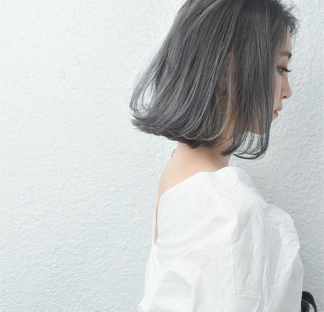 原创为什么染灰色一定要先漂头发