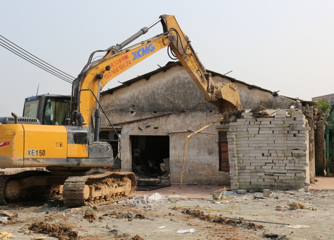 【资讯】麻涌依法拆除3宗沿河违建,维护河道生态