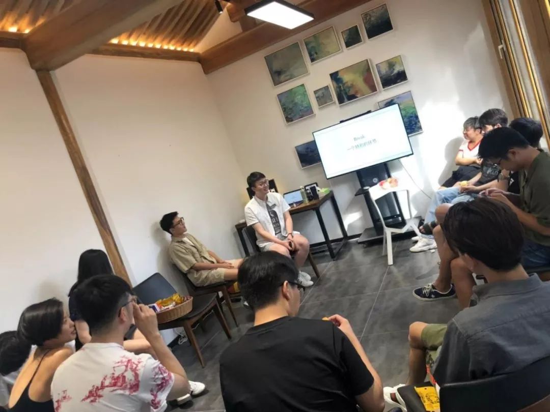 访谈了100个用户以后我们决定做一件有趣的事