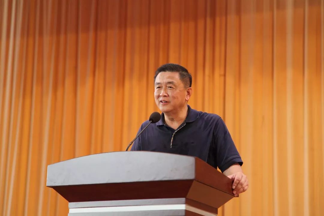 台山一中隆重举行2019年教师节颁奖大会暨校庆捐款支票捐赠仪式