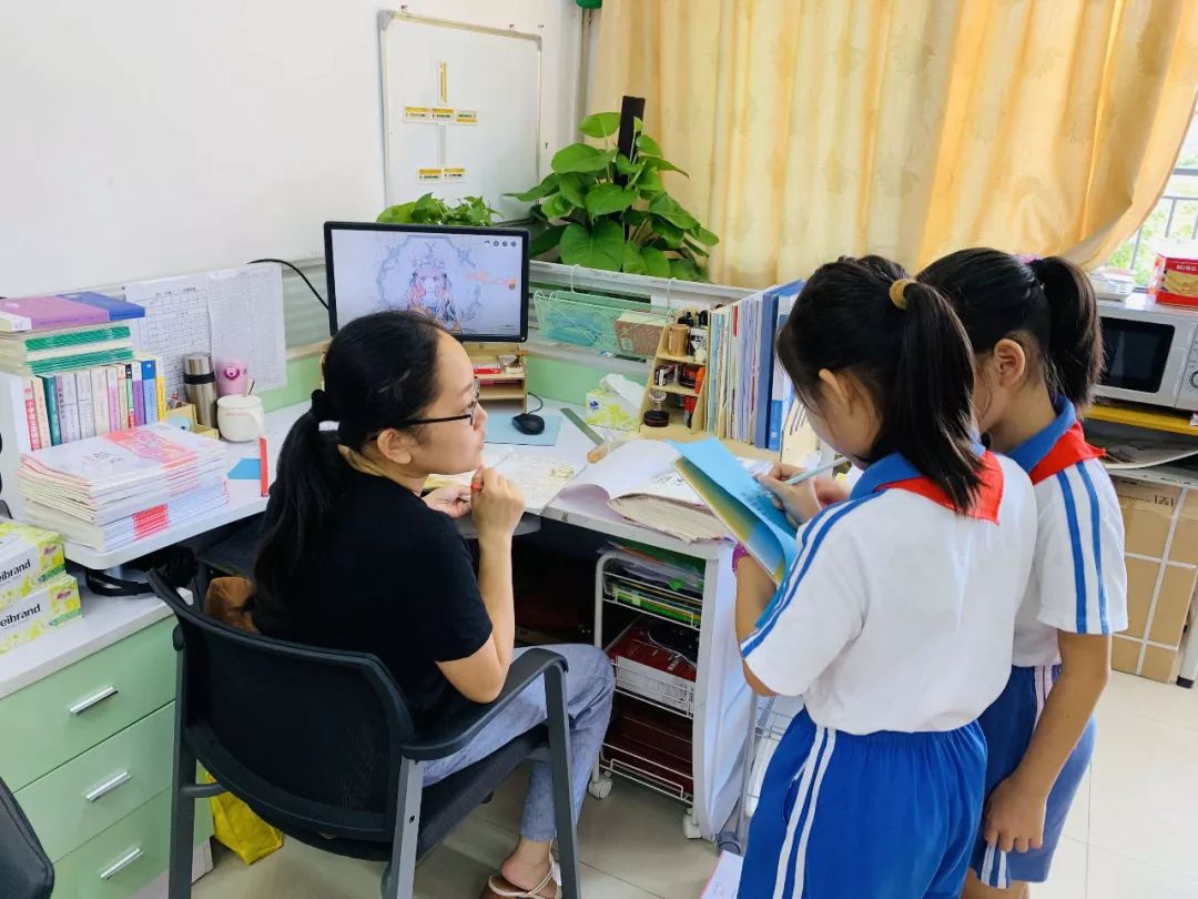 玉律小学教师节活动剪影_祝福