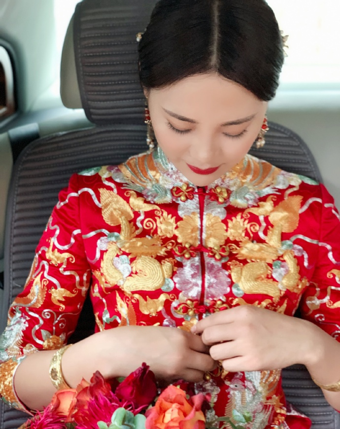 26岁"九球天后"大婚,曾16岁夺世界冠军,外形不输潘晓婷_刘莎莎