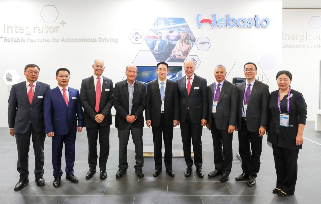 webasto展位webasto集团(伟巴斯特)主要研发并生产可折叠式车顶系统