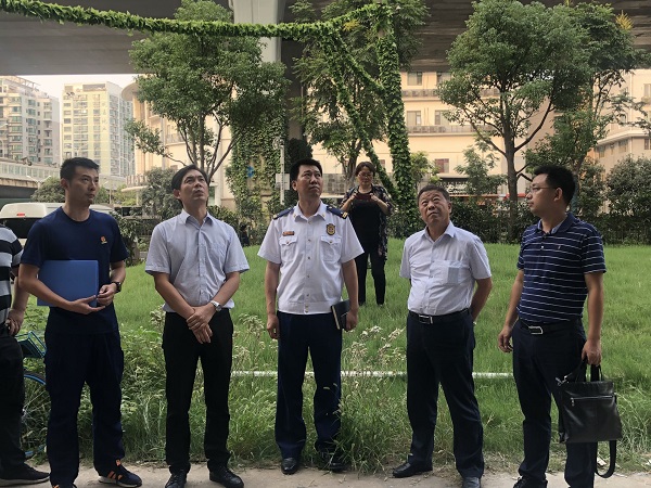 江汉区政府彭勇军副区长来常青街指导消防安全工作